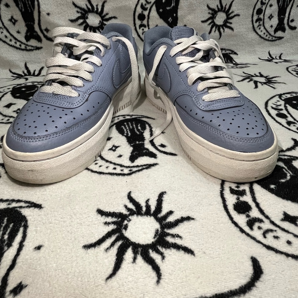 Nike Women's Blue and White Sneakers - Picture 1 of 3